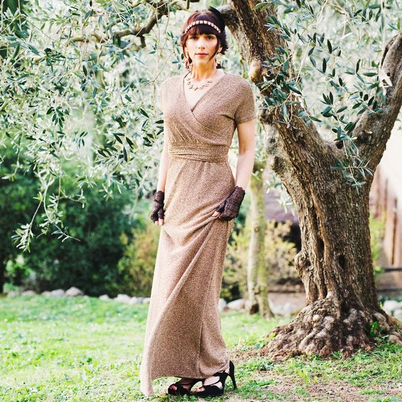 Gold Elegant Dress - Picture 1 of 4